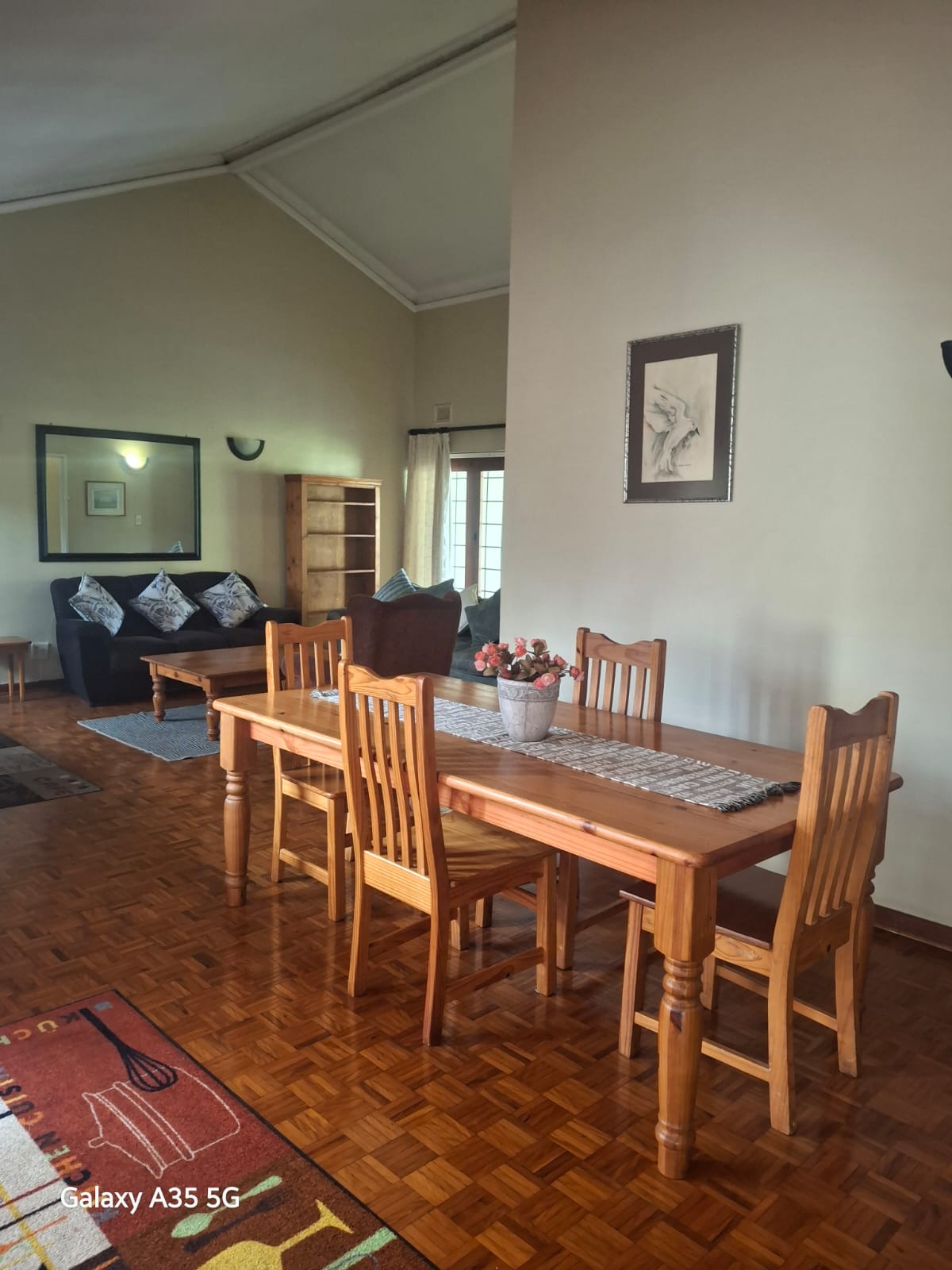 4 Bedroom Guest House photo 5